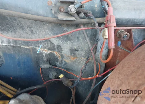 1982 Chevrolet C20 из США, поврежденный, VIN 1GCGC24M6CJ114288